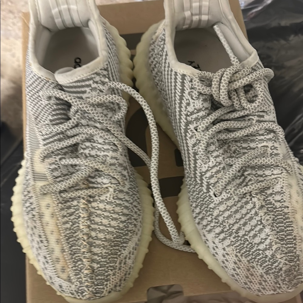 Adidas Yeezy Boost 350 V2 Sneakers